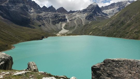 Everest Base Camp via Gokyo Lakes – 16 Days